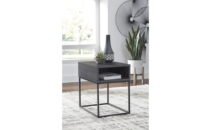RECTANGULAR END TABLE ASHLEY Yarlow Rectangular End Table T215-3