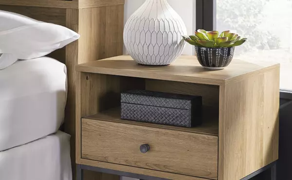ONE DRAWER NIGHT STAND ASHLEY Thadamere Light Brown B060-91
