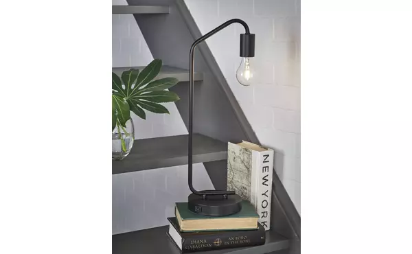 covybend black metal desk lamp (1/cn) by ashley