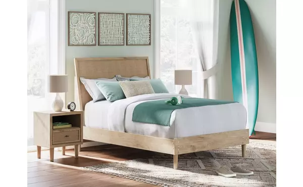 full panel footboard w/rails ashley cielden two-tone B1199-184