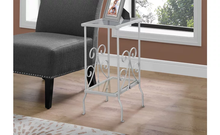 I3158  ACCENT TABLE - 30 H - SILVER METAL WITH TEMPERED GLASS