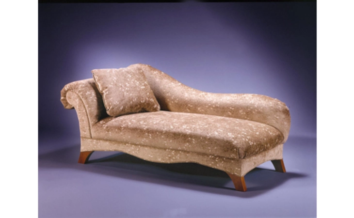 9600DC  FAINTING LOUNGE W PILLOW