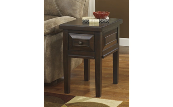 T695-7 HINDELL PARK CHAIR SIDE END TABLE HINDELL PARK RUSTIC BROWN OCCASIONAL
