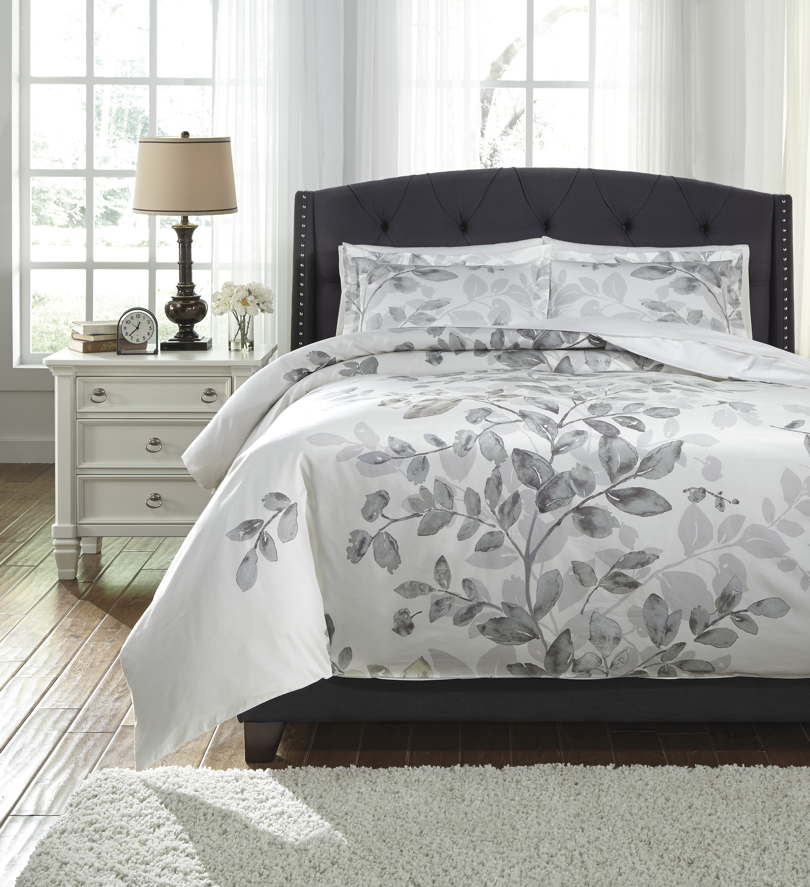 Q287003Q ASHLEY FURNITURE