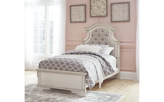 TWIN PANEL FOOTBOARD Realyn Two-toneB743-52 ASHLEY