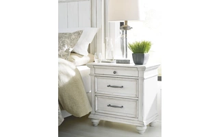 B777-93 Kanwyn THREE DRAWER NIGHT STAND