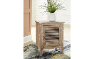 ACCENT CABINET Hannesboro A4000322 ASHLEY