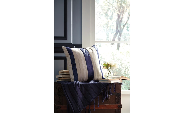 A1000583 PILLOW (4 CS) ASHOK ASHLEY Ashok A1000583