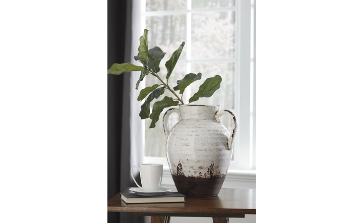 Dion - Distressed White VASE/DION/DISTRESSED WHITE ASHLEY  A2000330