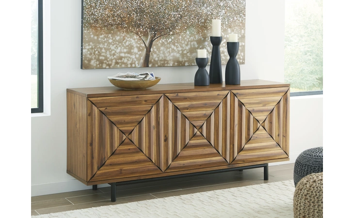 Fair Ridge ACCENT CABINET ASHLEY Warm Brown A4000032