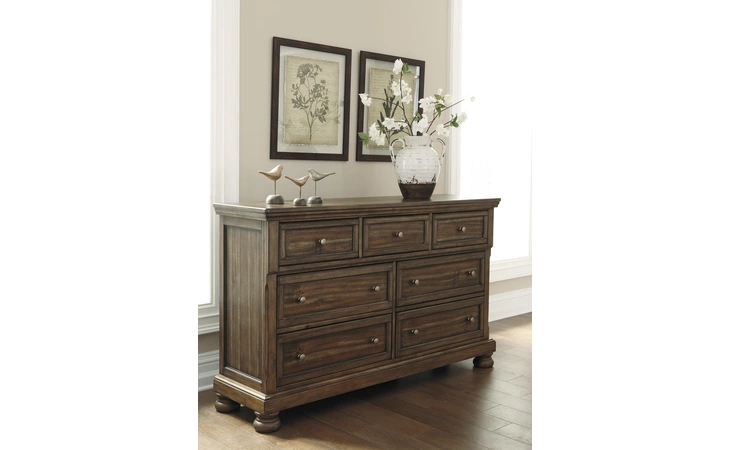 Flynnter DRESSER ASHLEY Medium Brown B719-31