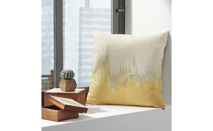 Madalene PILLOW (4/CS) ASHLEY  A1000795