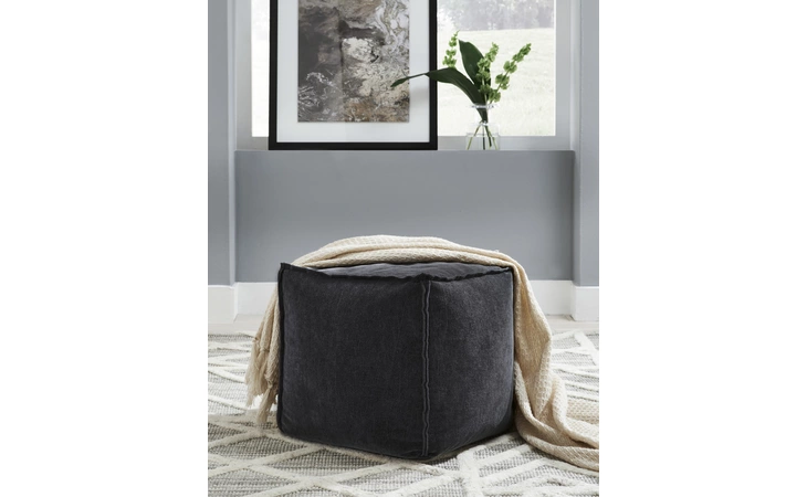 Moriah POUF ASHLEY  A1000798