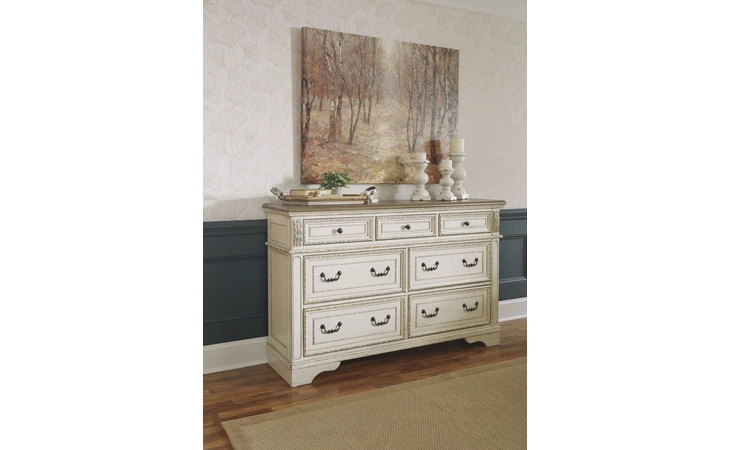 Realyn DRESSER ASHLEY Two-tone B743-31
