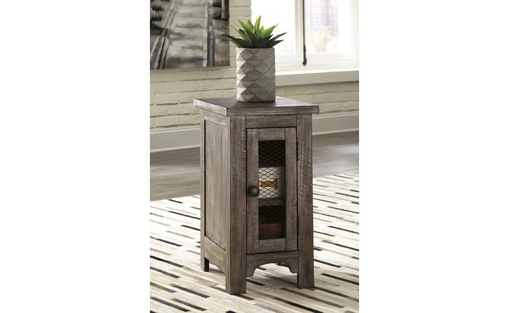 Danell Ridge CHAIR SIDE END TABLE ASHLEY Brown T446-7