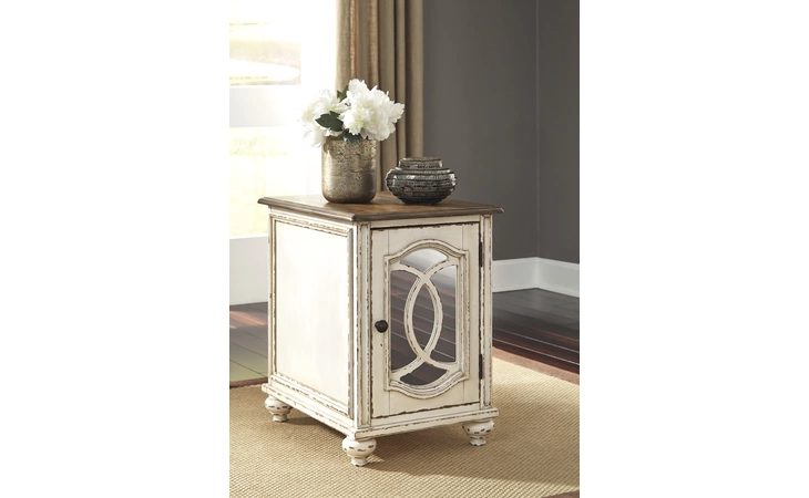Realyn CHAIR SIDE END TABLE ASHLEY White/Brown T743-7