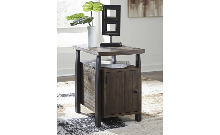 Vailbry CHAIR SIDE END TABLE ASHLEY Brown T758-7