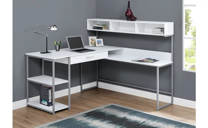 I7162  COMPUTER DESK - WHITE / SILVER METAL CORNER