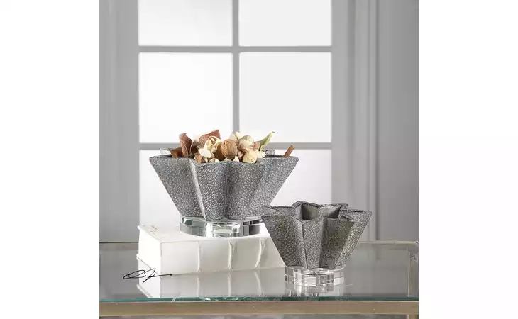 17504 KAYDEN BOWLS, S 2 UTTERMOST  17504