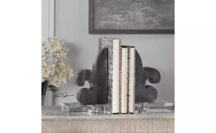 17506  LILY BOOKENDS, S 2