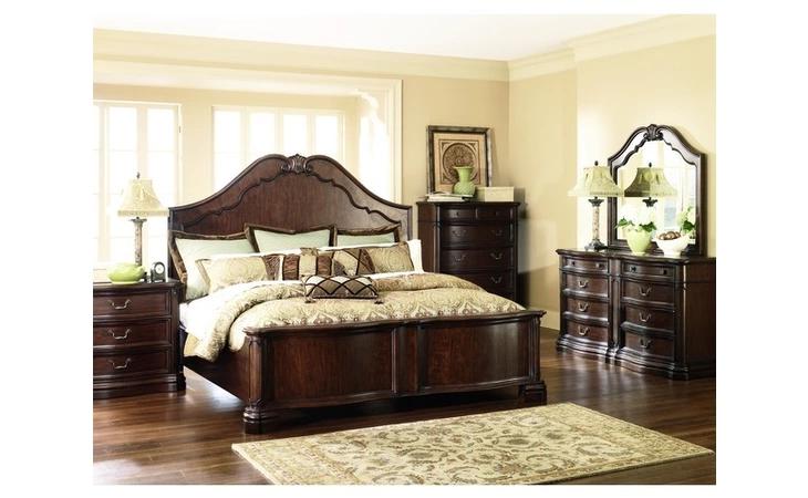 Tomtyn DRESSER, ASHLEY Light Brown B622-31