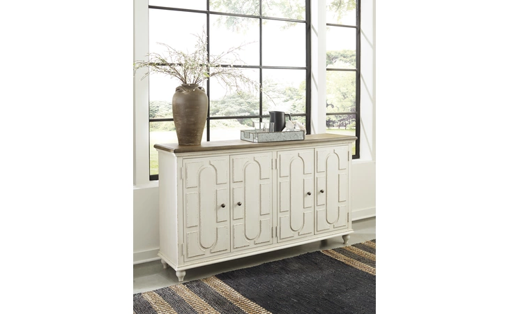 Roranville ACCENT CABINET ASHLEY Antique White A4000268