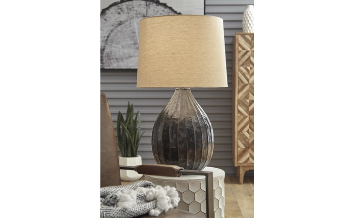 Marloes METAL TABLE LAMP (1/CN) ASHLEY Metal Table Lamp (1/CN) L207424