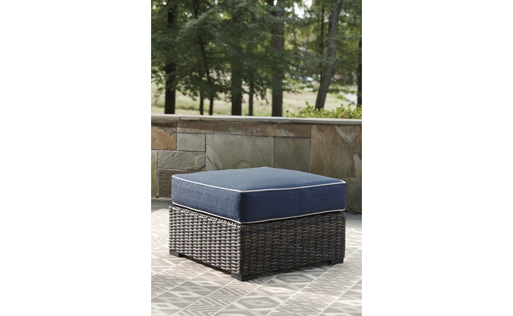 Grasson Lane OTTOMAN WITH CUSHION ASHLEY Brown/Blue P783-814