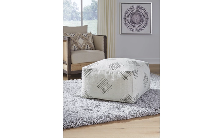 Mabyn POUF ASHLEY  A1000474