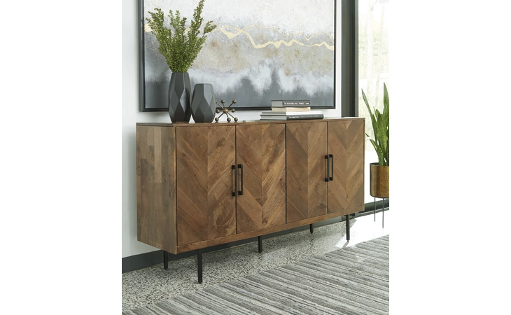 Prattville ACCENT CABINET ASHLEY Brown A4000308