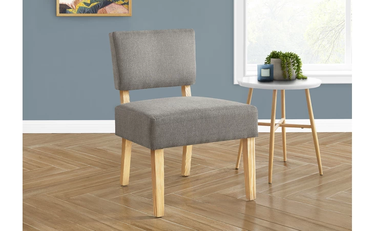 I8273  ACCENT CHAIR - LIGHT GREY FABRIC - NATURAL WOOD LEGS