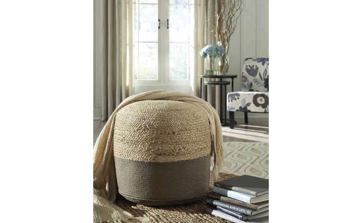 Sweed Valley POUF ASHLEY  A1000675
