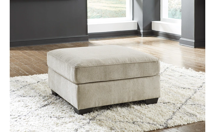 8030508 Decelle OVERSIZED ACCENT OTTOMAN