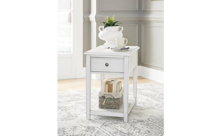 Kanwyn RECTANGULAR END TABLE ASHLEY FURNITURE Whitewash T937-3