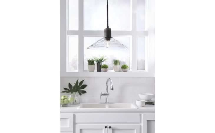 Chaness GLASS PENDANT LIGHT (1/CN) ASHLEY Clear/Black Finish L000728