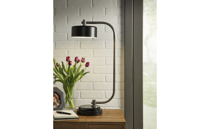 Eliridge METAL DESK LAMP (1/CN) ASHLEY Metal Desk Lamp (1/CN) L206062