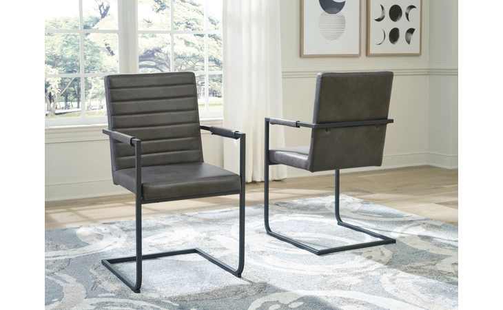 Strumford DINING UPH ARM CHAIR (2/CN) ASHLEY Multi D449-02A