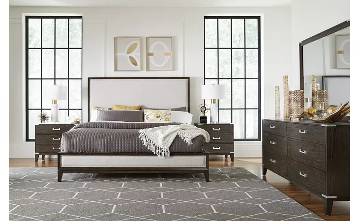 C8442A-QF0CHLOY QUEEN BED LIFESTYLE  C8442A-QF0CHLOY