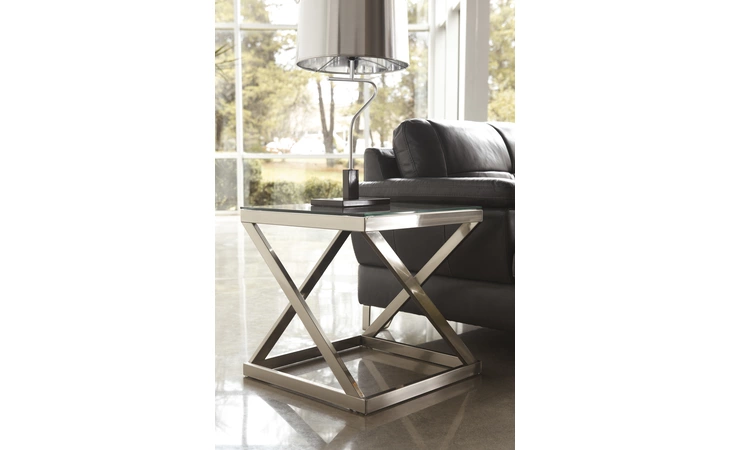 T136-2 Coylin SQUARE END TABLE