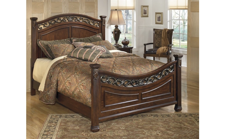 Leahlyn CALIFORNIA KING PANEL RAILS ASHLEY Warm Brown B526-94