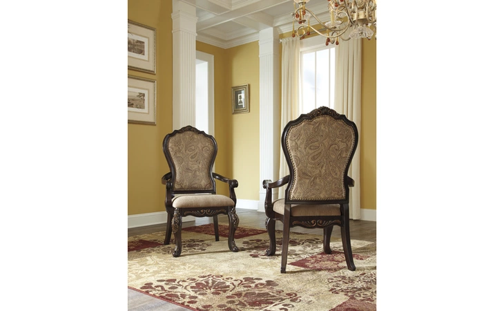 D678-01A WENDLOWE DINING UPH ARM CHAIR (2 CN)