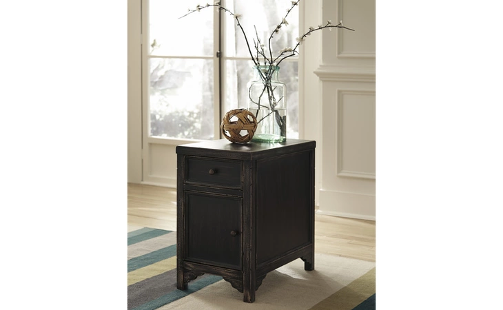 T732-7 Gavelston CHAIR SIDE END TABLE GAVELSTON BLACK OCCASIONAL