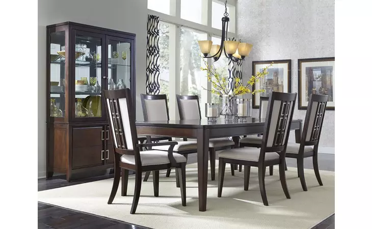 8672-135  DINING TABLE
